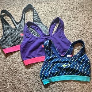 ⚡️lot of 3 Nike pro sports bras, kids size s and xs⚡️